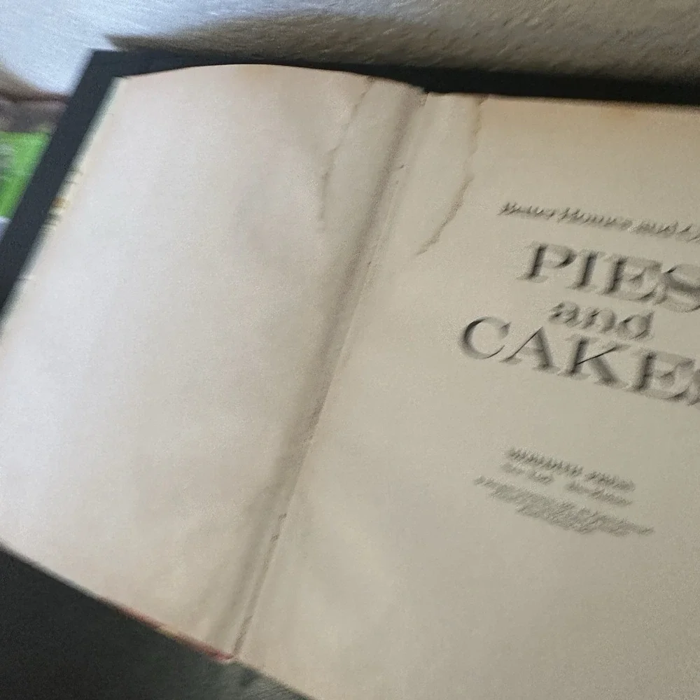 Vintage Better Homes and‎ Gardens Pies and Cakes Cook Book 1973
